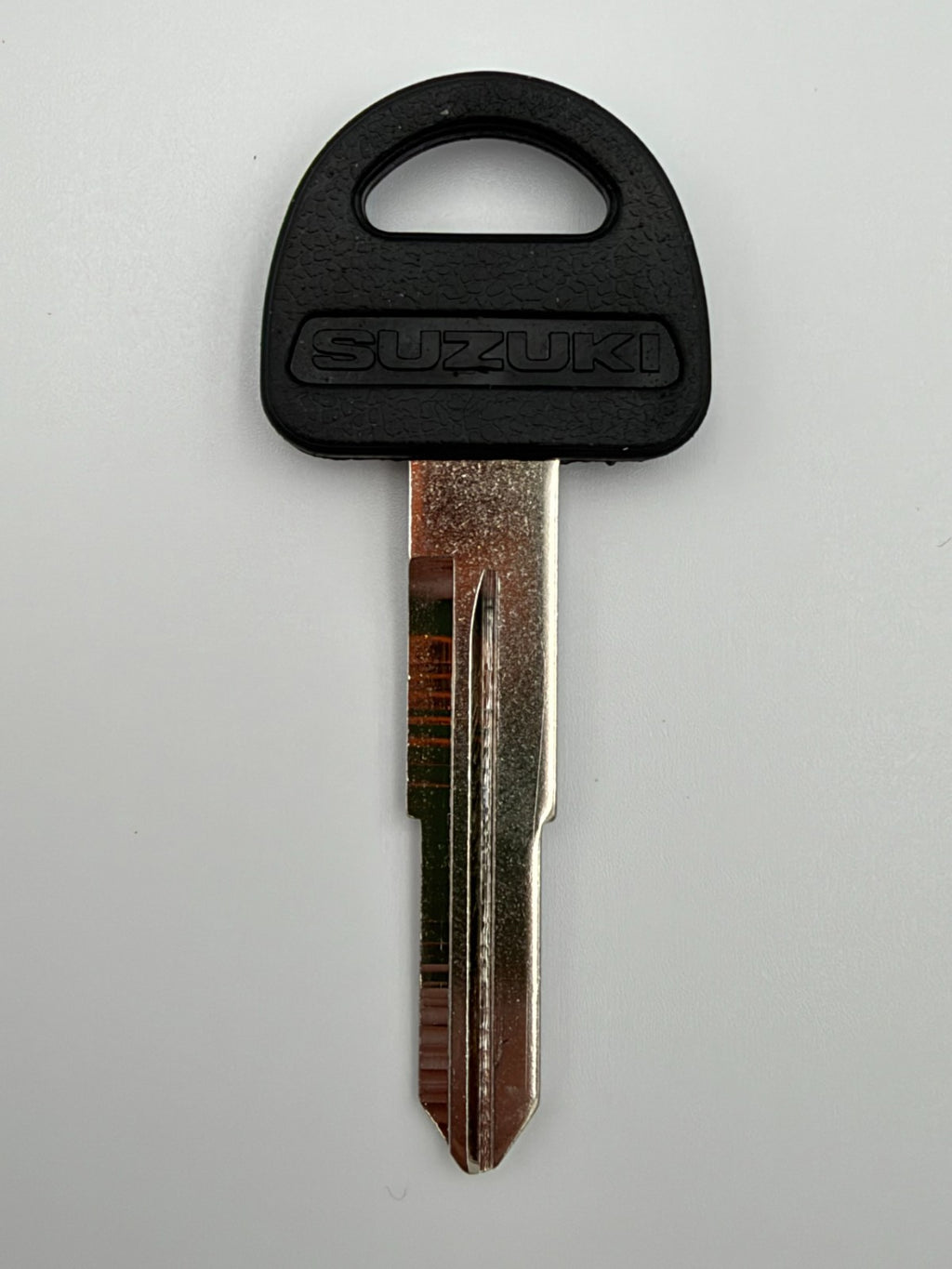 Suzuki OEM key blank 37145-60A00 - front