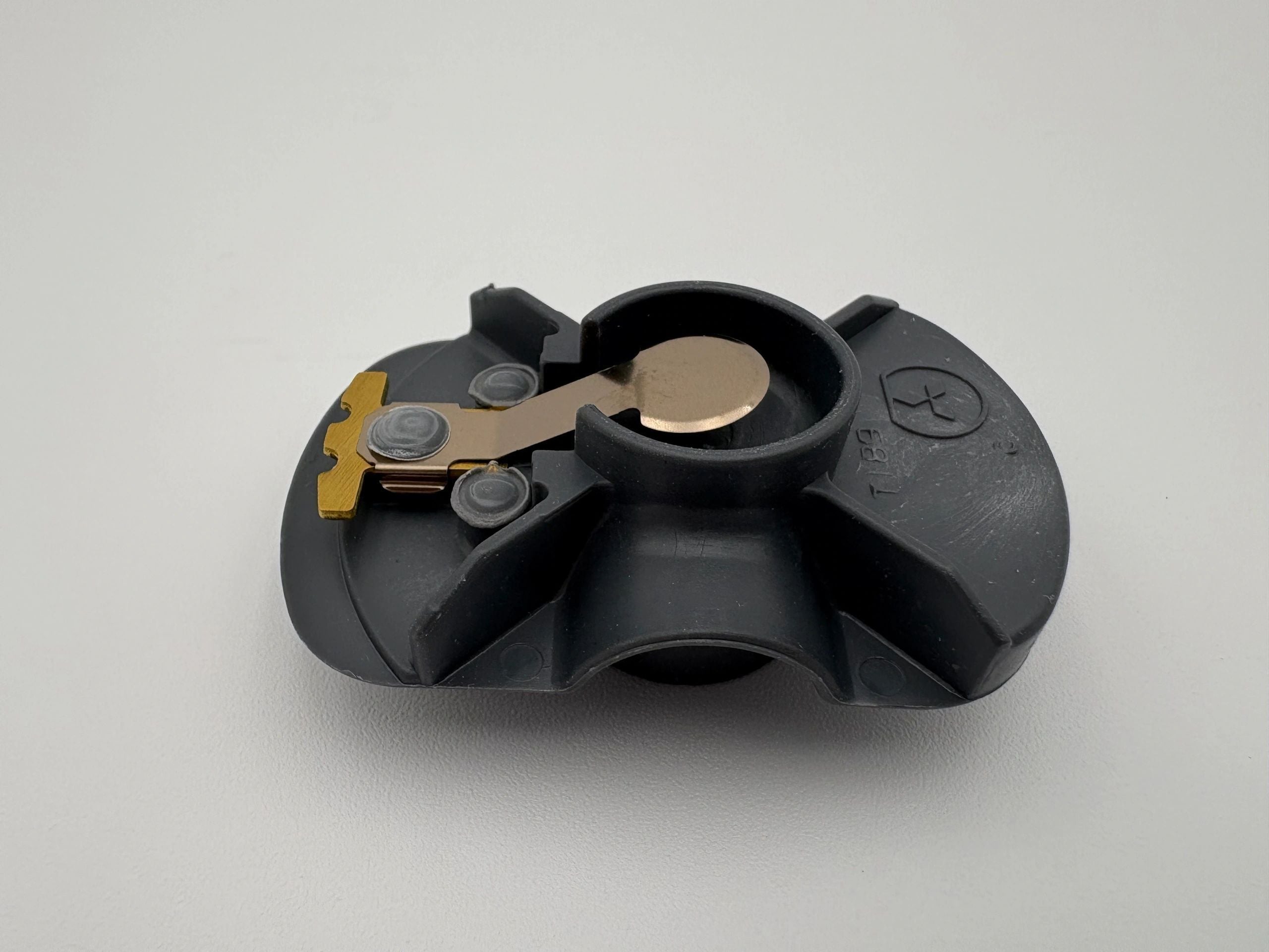 Subaru Sambar Distributor Rotor - OEM